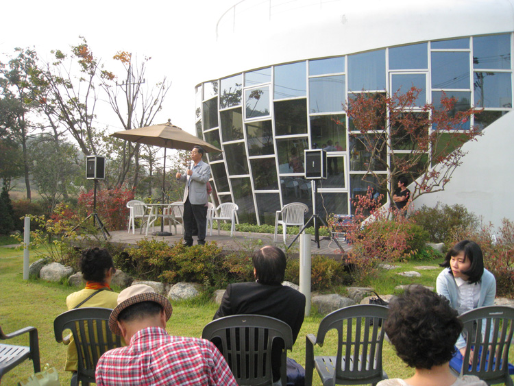 20081021_��� ������б� �� ��âȸ ���� �ؿ��� �湮3.JPG